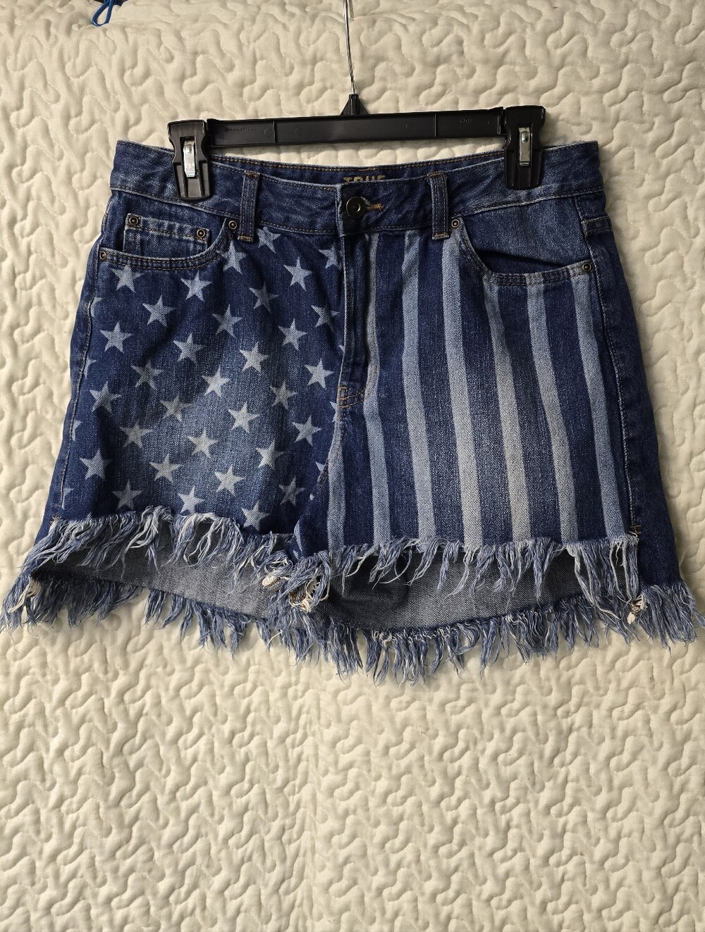 True Craft Juniors Denim American Flag Short Shorts Fringe Stars & Stripes